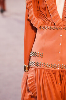 Details Chloé Fall 2018 Ready-to-Wear , Детали коллекции Хлоя осень зима 2018 , Fashion show , неделя моды в Париже , PFW , Paris Fashion Week , Mainstyles
